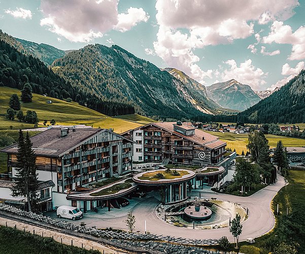 hotel_jungbrunn_der_gutzeitort_tannheim_tirol_02